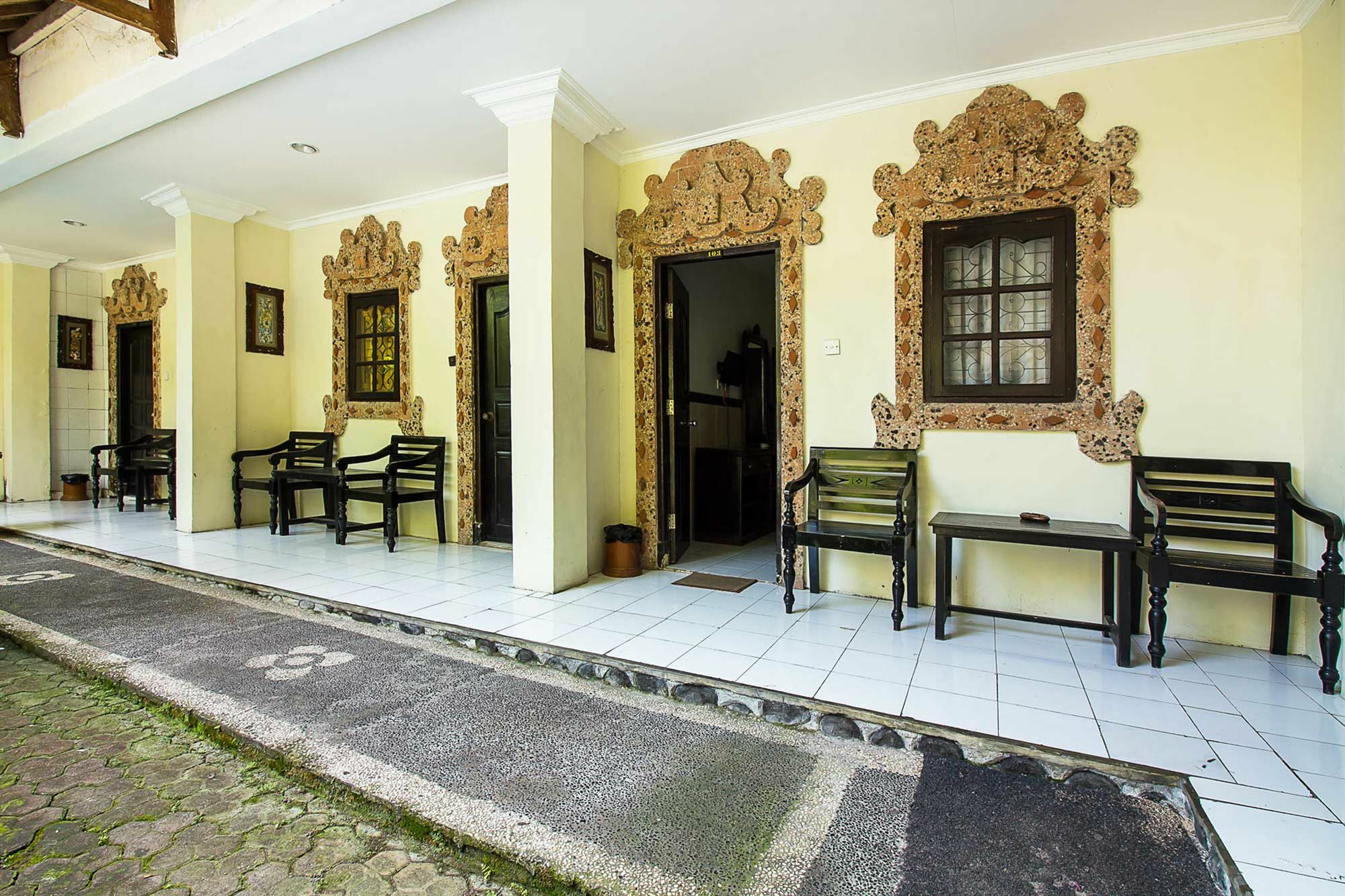 Hotel Sanjaya Managed By Tinggal Kuta  Ngoại thất bức ảnh